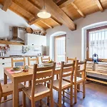 3 Bedroom Beautiful In بيت للعطل