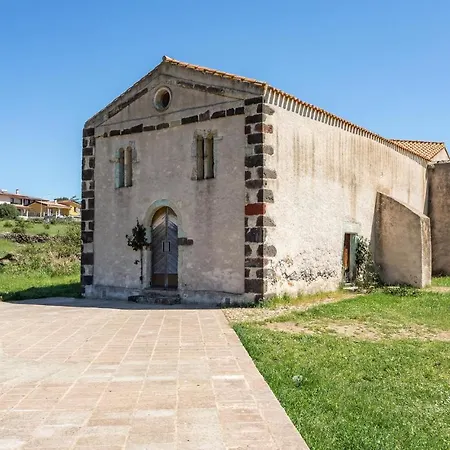 Ferienhaus 3 Bedroom Beautiful In Milis
